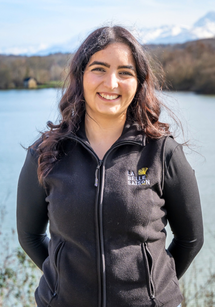 À l’écoute et ultra-organisée, elle veille au bon fonctionnement de l’entreprise et au bien-être de l’équipe.