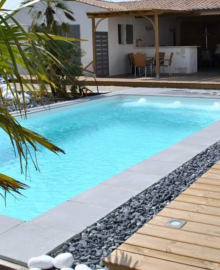 Installation de piscine à coque Pau