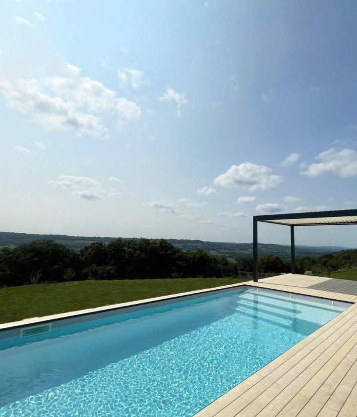 Installation de piscine à coque Pau