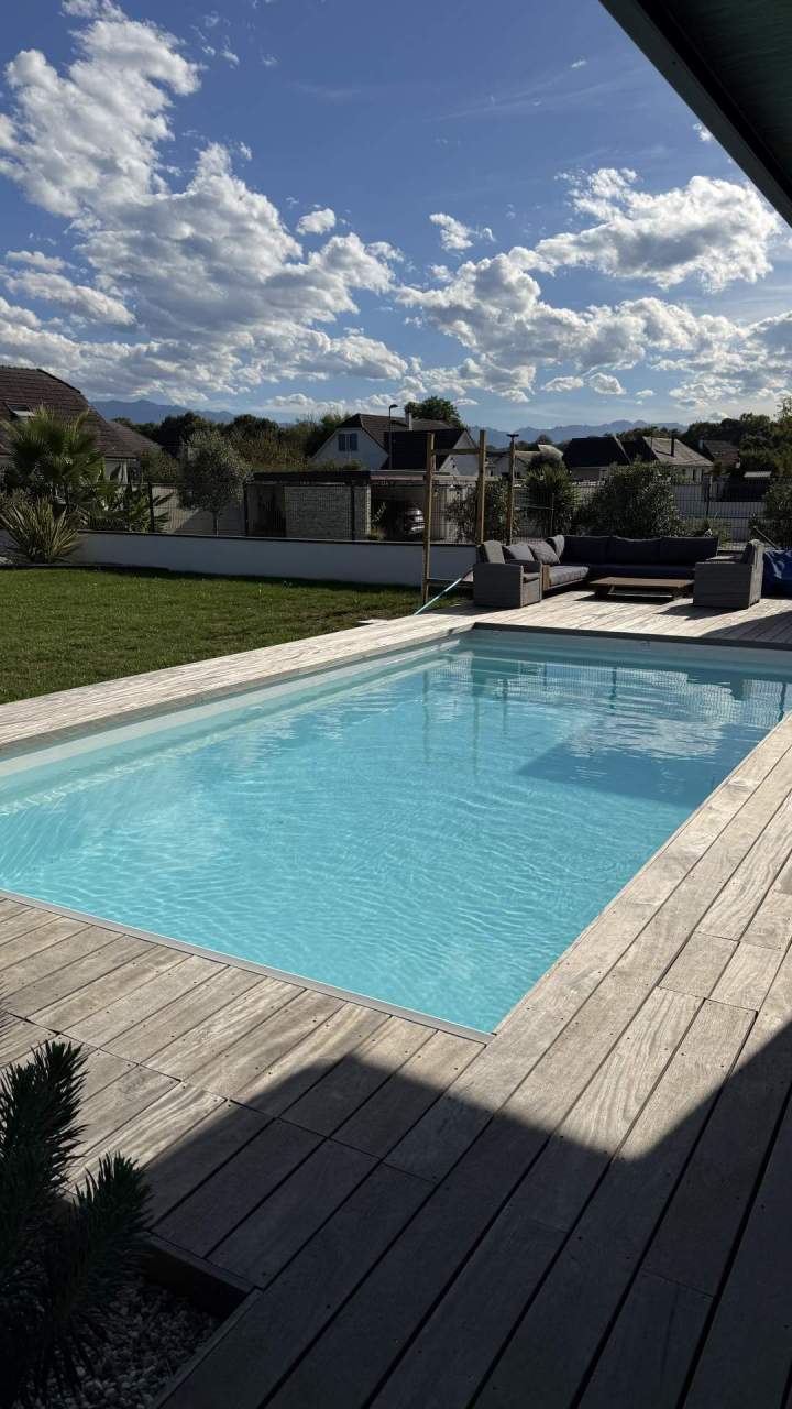 SHERRYLOUNGE 8.311 09 2025 à 10.25.56 16